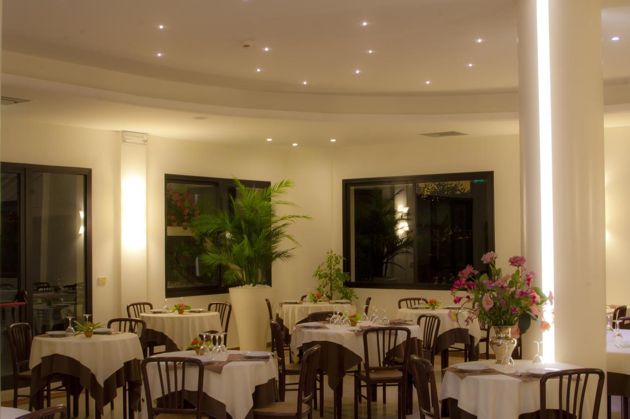 Hotel Reggiana ริชชิโอเน ภายนอก รูปภาพ